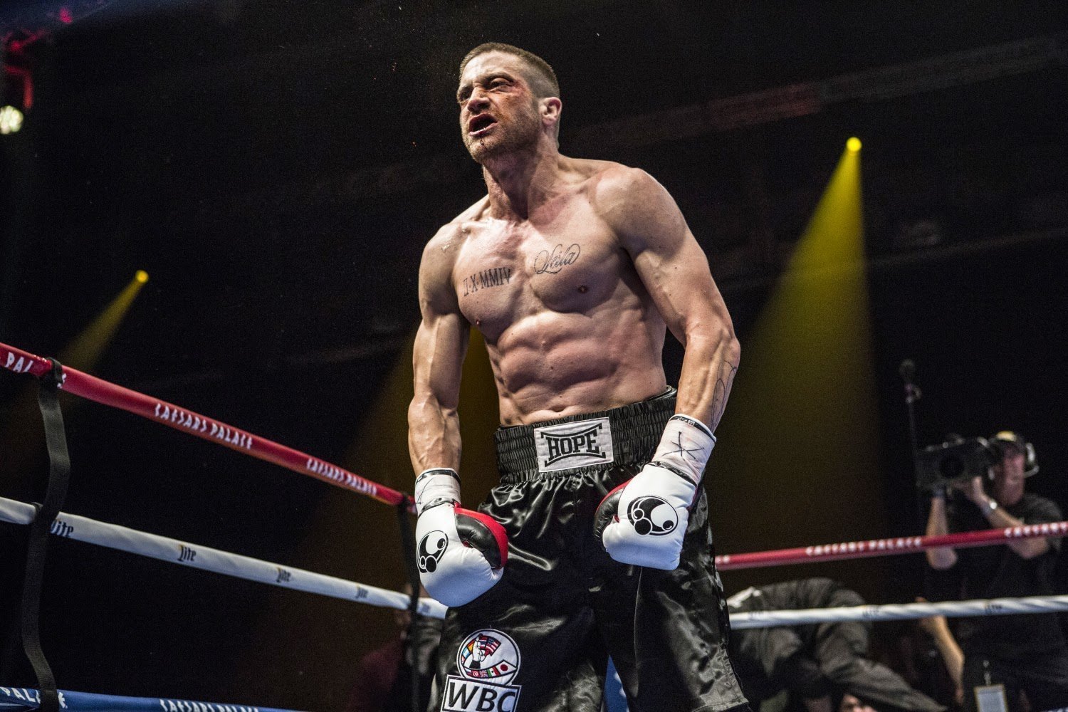 http://marvelll.fr/wp-content/uploads/2014/11/Southpaw-premiere-photo-Jake-Gyllenhaal.jpg