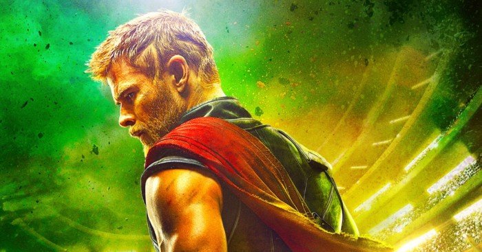Poster teaser pour le film Thor: Ragnarok avec Thor et son casque