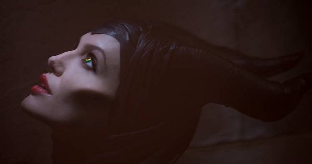 Première Photo de Maleficient avec Angelina Jolie