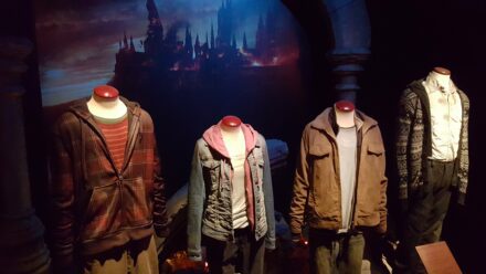 Photo d'Harry Potter : L'exposition à la Cité du cinéma avec les habits des héros