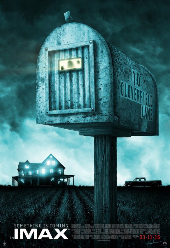 Poster IMAX du film 10 Cloverfield Lane réalisé par Dan Trachtenberg, d'après un scénario de Josh Campbell, Matthew Stuecken et Damien Chazelle, avec Mary Elizabeth Winstead, John Goodman et John Gallagher Jr