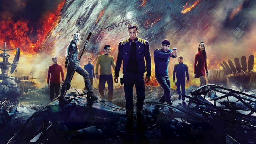 Bannière du film Star Trek: Sans limites réalisé par Justin Lin, d’après un scénario de Doug Jung et Simon Pegg, avec Chris Pine, Zachary Quinto, Simon Pegg, Karl Urban, Anton Yelchin, Zoe Saldana, John Cho, Sofia Boutella et Idris Elba