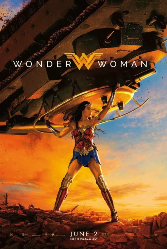 Poster de Wonder Woman (Gal Gadot soulève un tank)