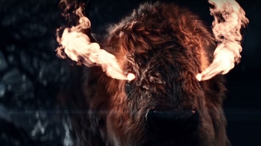 Photo de la saison 1 d'American Gods avec un bison aux yeux de feu
