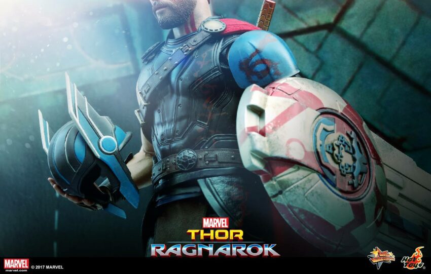 Bannière pour le film Thor: Ragnarok avec Thor équipé de son casque et d'un bouclier