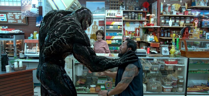 Photo de l'attaque de l'épicerie dans le film Venom réalisé par Ruben Fleischer