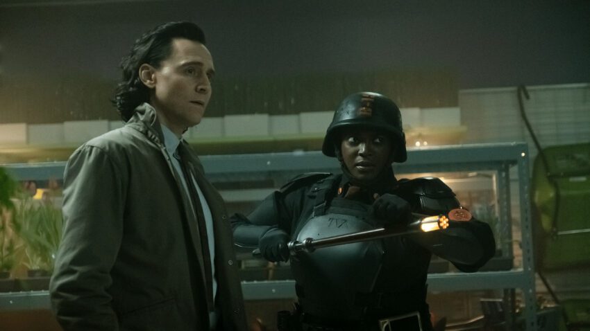 Photo du deuxième épisode de la série Marvel Studios pour Disney+ Loki écrit par Michael Waldron et réalisé par Kate Herron avec Tom Hiddleston et Wunmi Mosaku