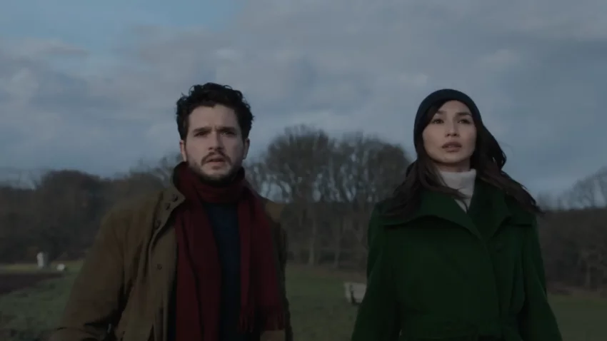 Photo du film Les Éternels (Eternals en VO) réalisé par Chloé Zhao avec Kit Harington et Gemma Chan.