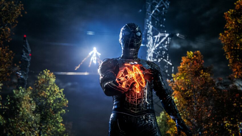 Photo du film Spider-Man: No Way Home réalisé par Jon Watts, d’après un scénario de Chris McKenna & Erik Sommers, avec Tom Holland et Electro en arrière-plan